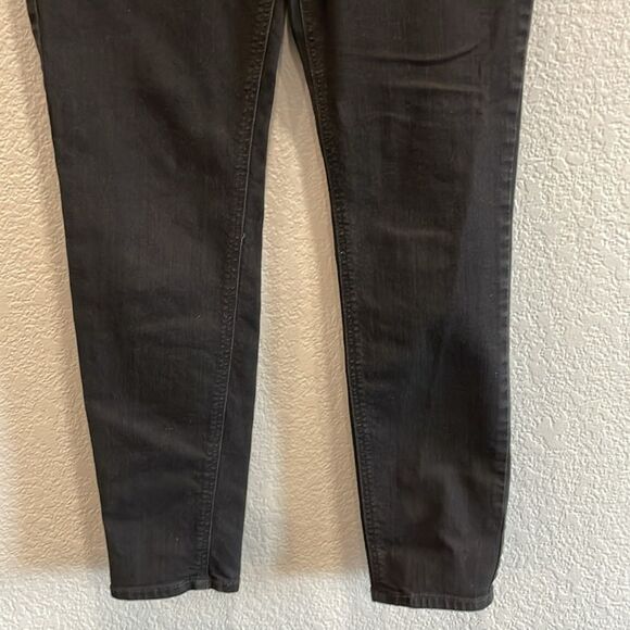 Old Navy Mid Rise Super Skinny Jeans in Black Jack Size 8 - Picture 4 of 10